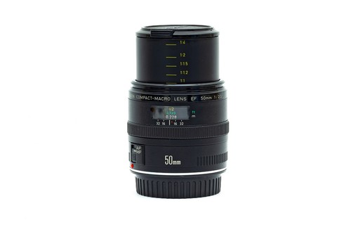 Canon 50mm 5 compact - f2.5,